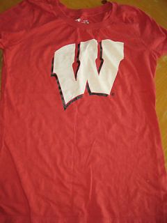 Old Navy University of Wisconsin Badgers Short Sleeve T Shirt   Size