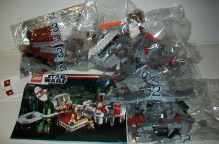 LEGO 2012 Star Wars Set 9526 Chancellor PALPATINEs ARREST NO