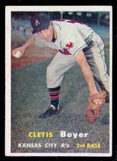 1957 Topps CLETE BOYER RC #121 Ex 