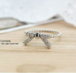 Beautiful Silver fine delicate diamond bowknot coil ring 2011