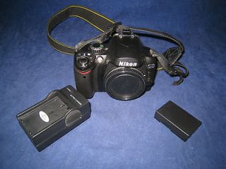 Nikon D40x 10.2 MP Digital SLR Camera (Body Only) used / good (22521