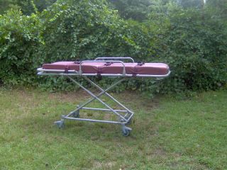 Clinic Cot Ferno Model 30 with Lock Wheels