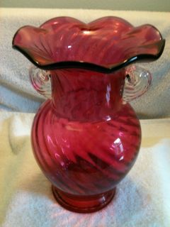 Art Glass Crandberry Scalloped Rim Vase Free Shiping U s A Only